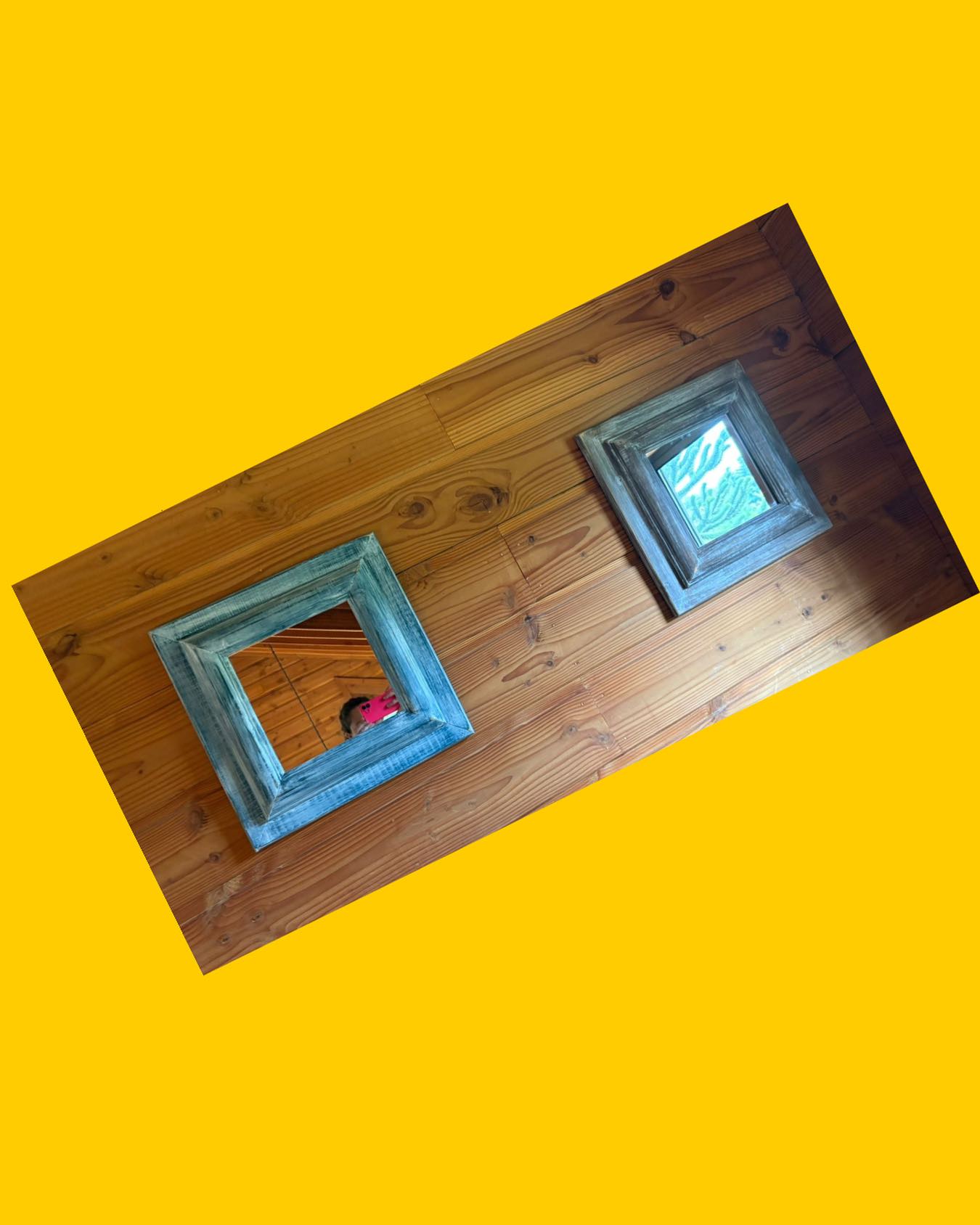2 espejos 45 x 45 cms