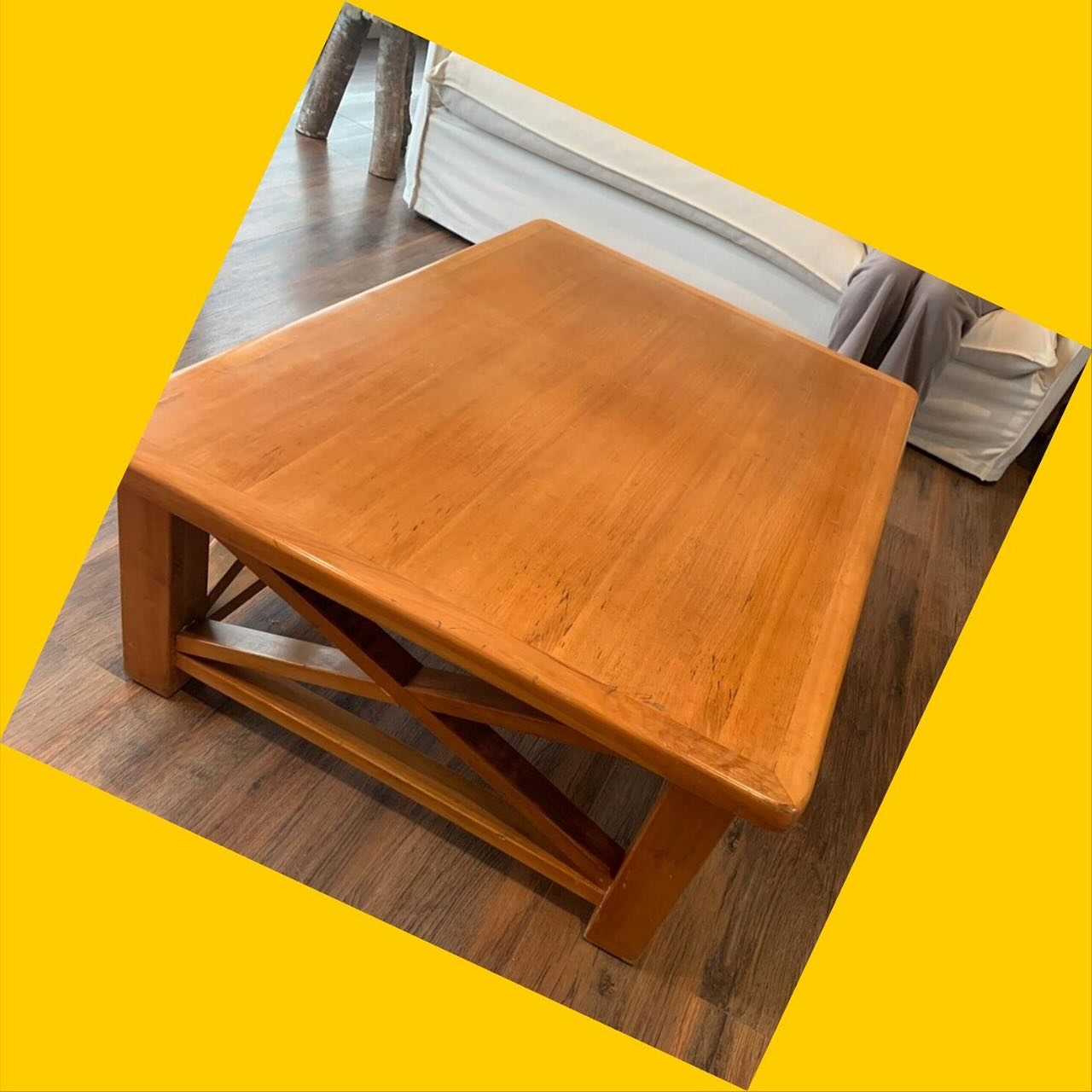 Mesa de centro de coigue
