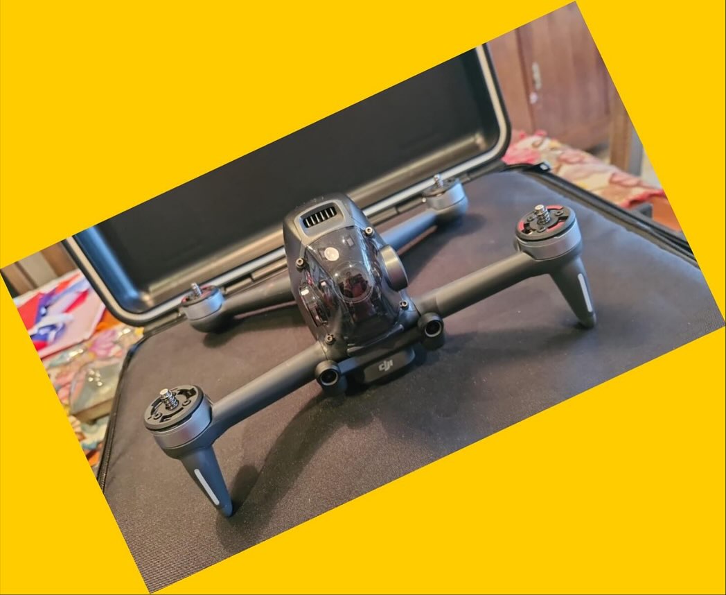 Dron con accesorios DJI