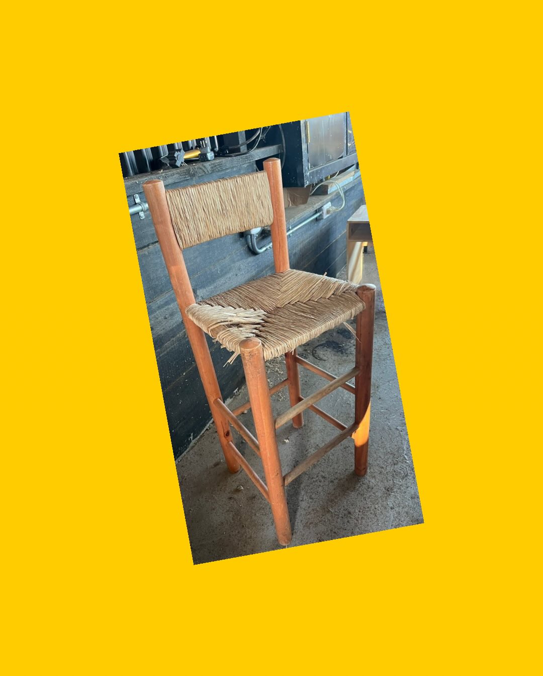 Silla alta de madera