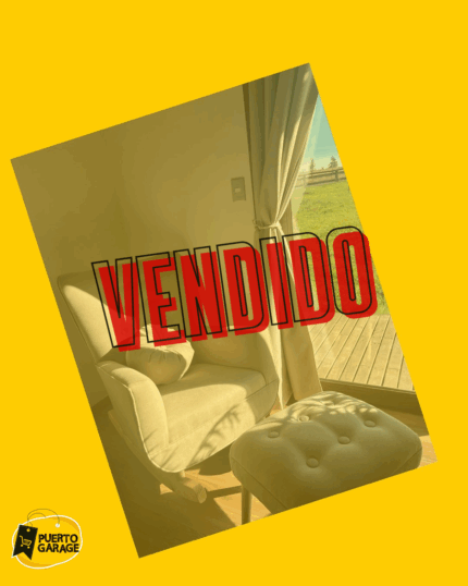 Mecedora con cojín y piecero