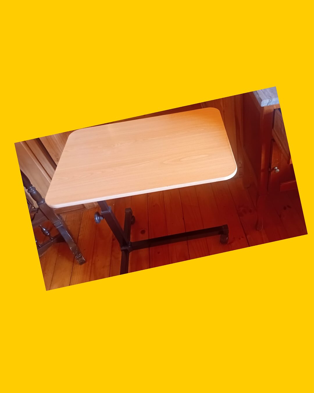 Mesa auxiliar plegable