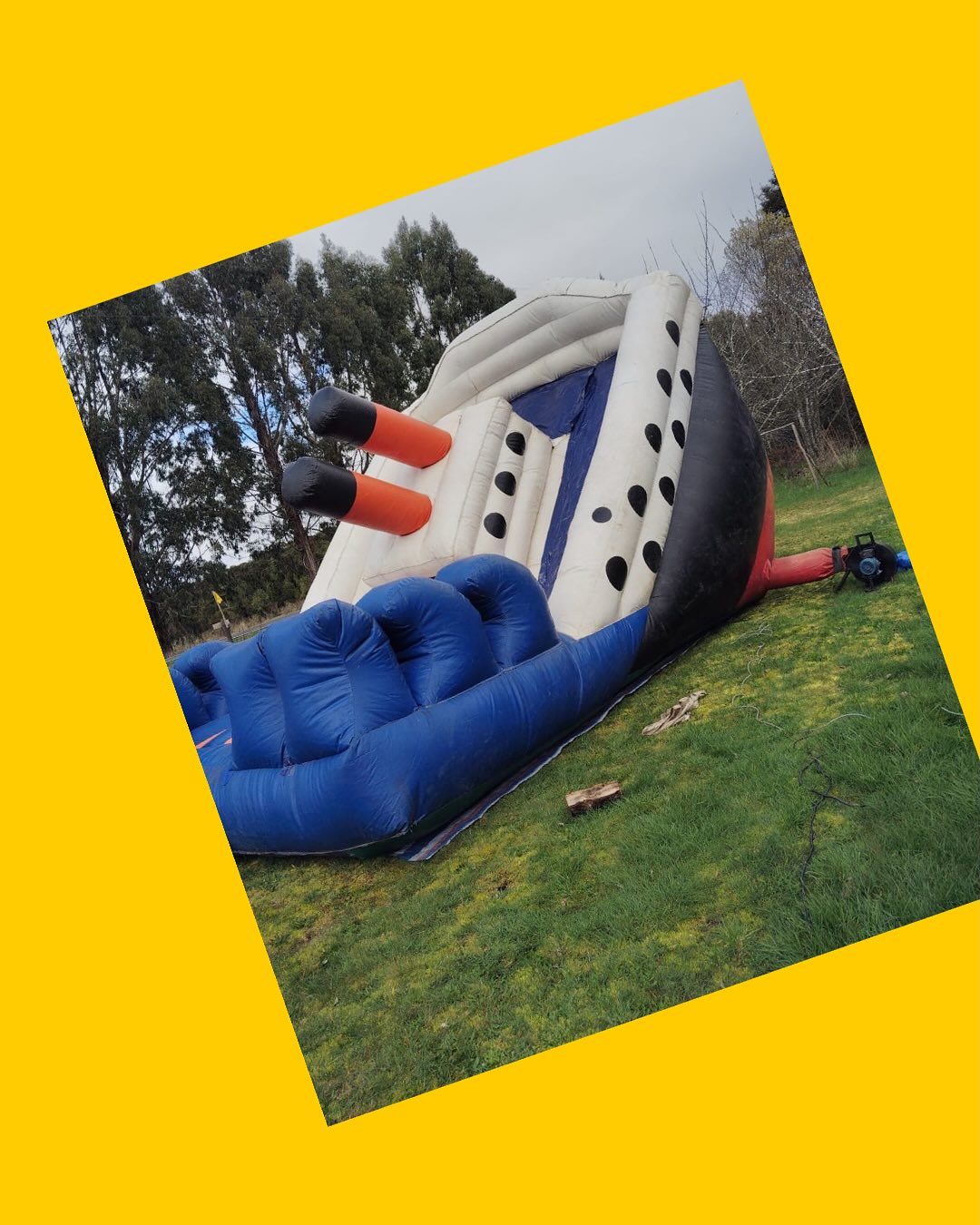 Inflable Titanic con motor