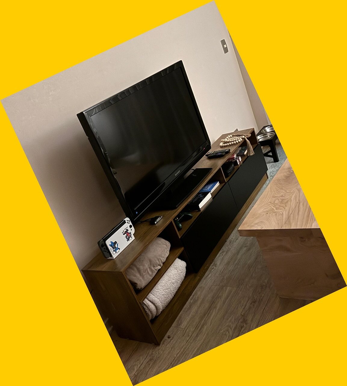 Rack TV