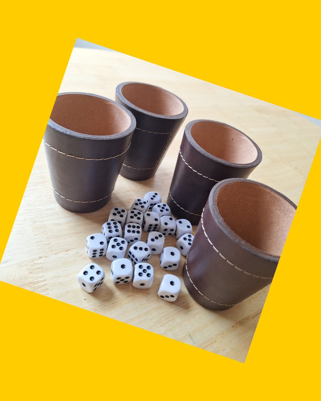 Juego de cachos de cuero