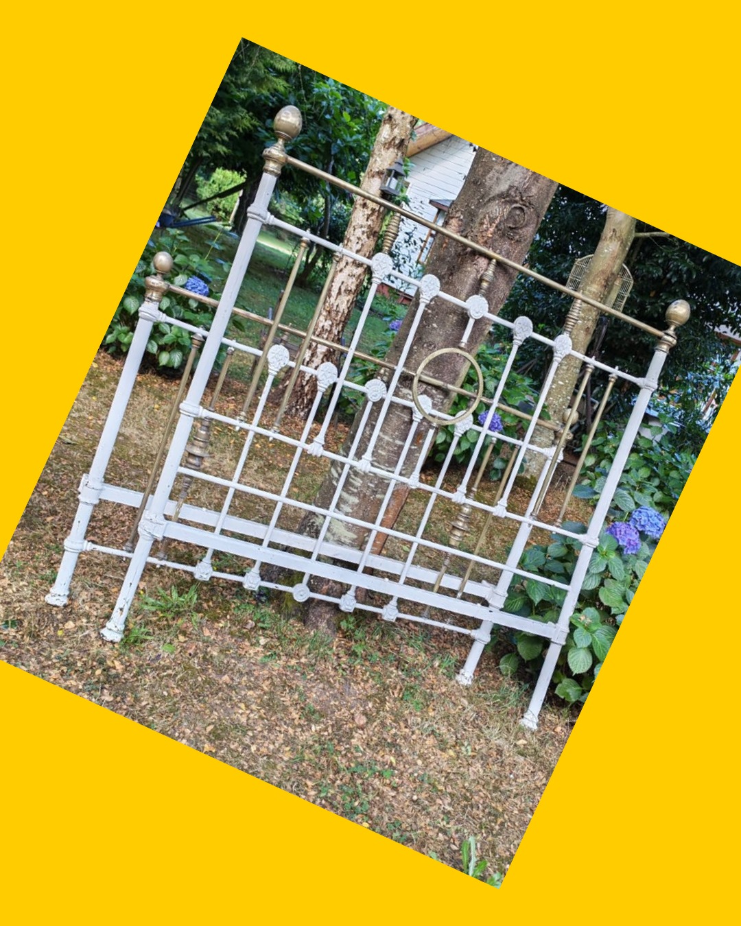 Marquesa antigua de fierro fundido con manillas de bronce