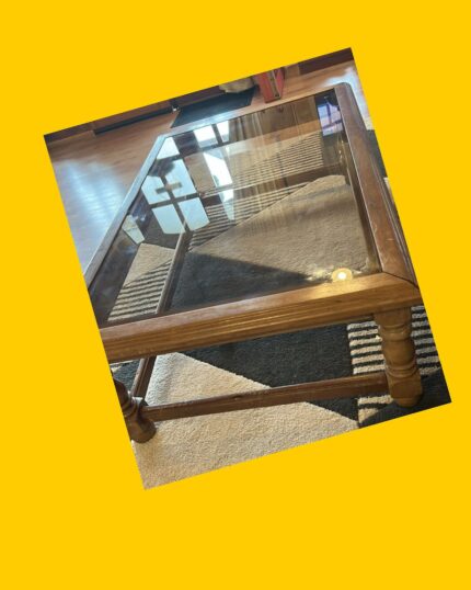 Mesa de centro antigua de madera