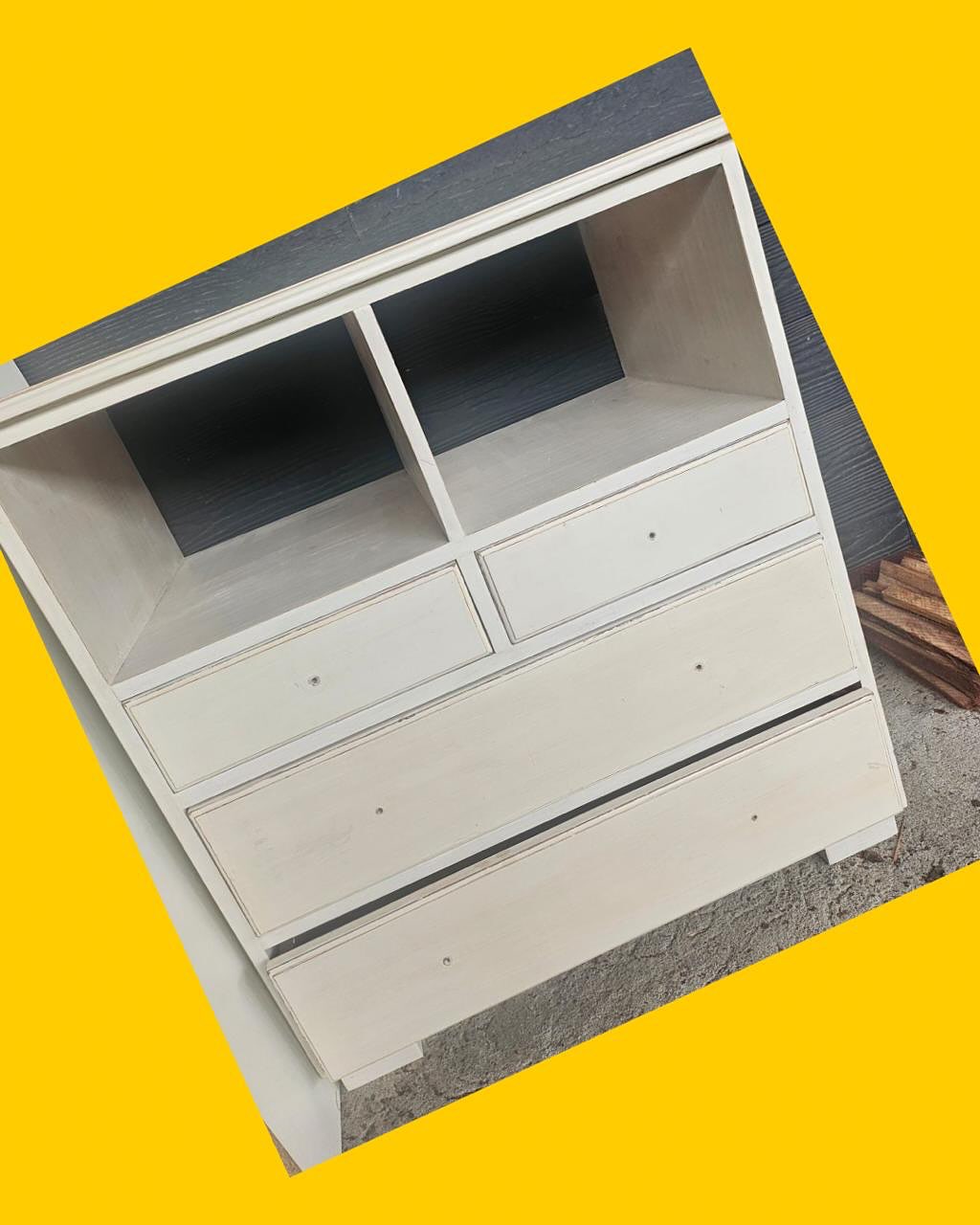 Comoda de madera Hecho por un mueblista