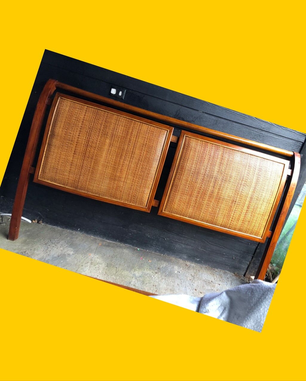 Respaldo de madera nativa y ratan Baranda