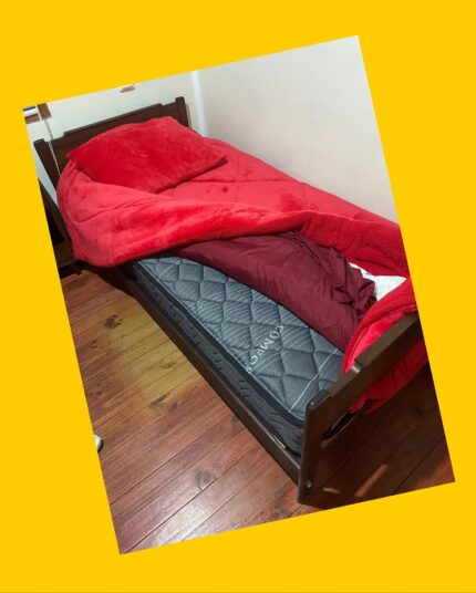 Cama 1P con colchón y cobertor colchón Bonnell Hoga