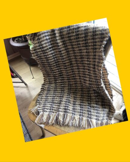 Piecera tejida a telar