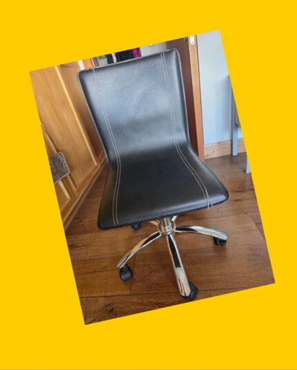 Silla con regulación de altura