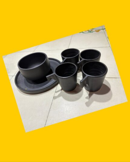 Tazas con pocillos de cerámica