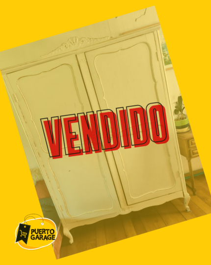 Alacena de madera estilo normando