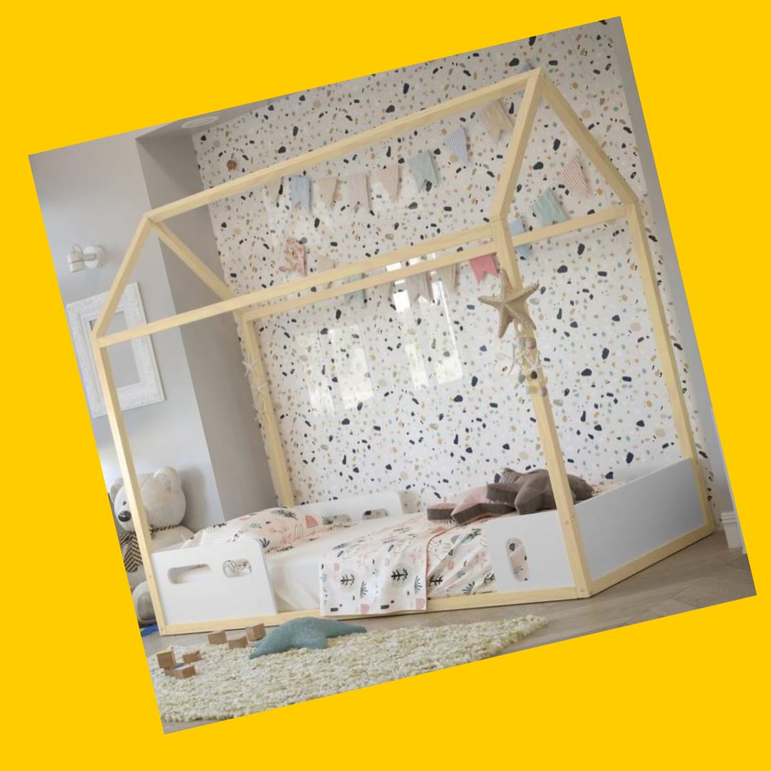 Cama madera Montessori tipo casita con colchón y sábanas