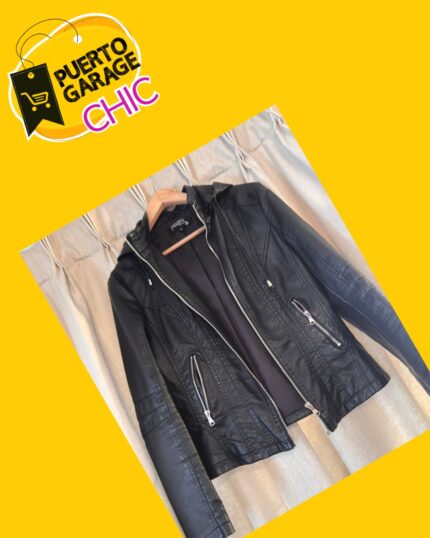 Chaqueta negra con capucha Todo Piel