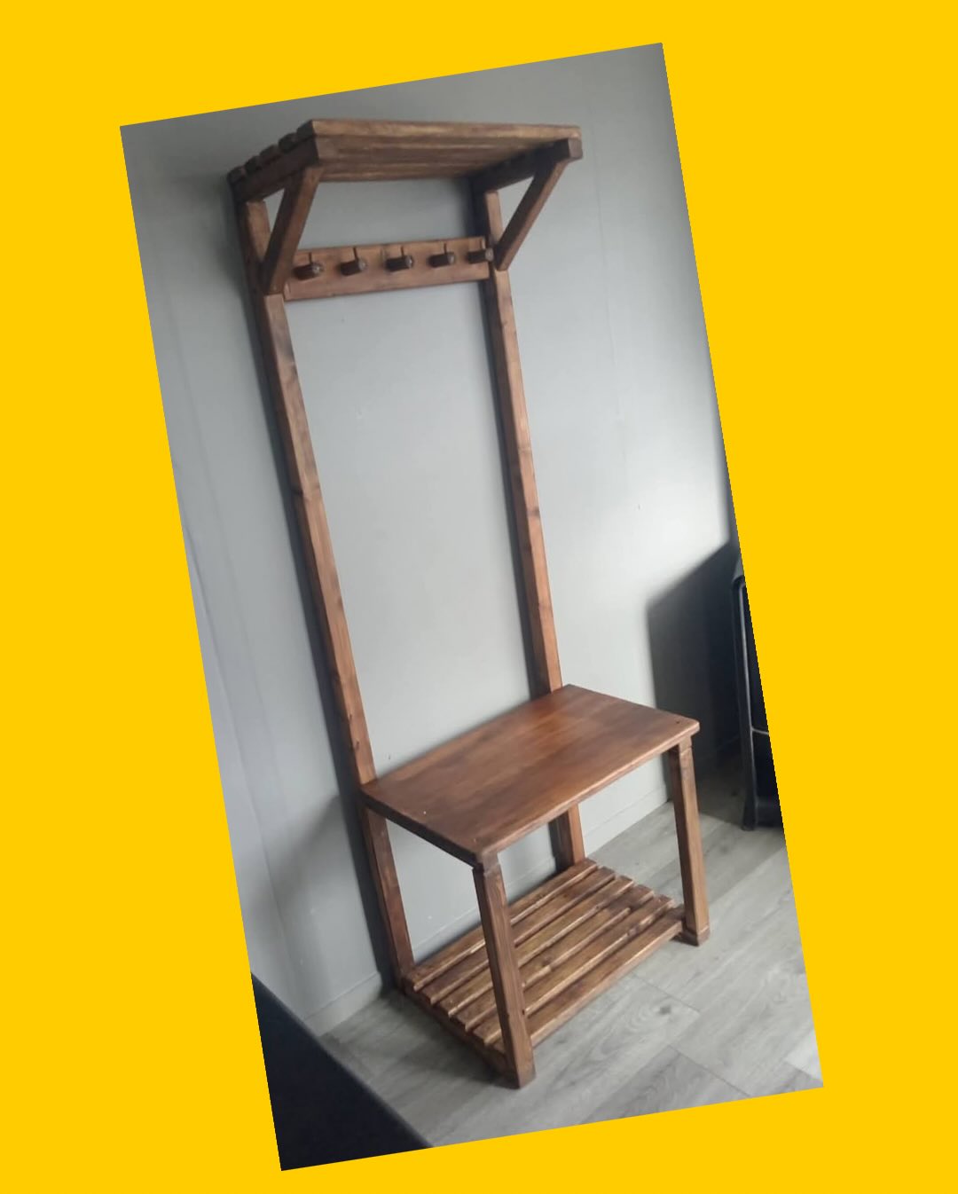 Mueble de entrada barnizado color roble
