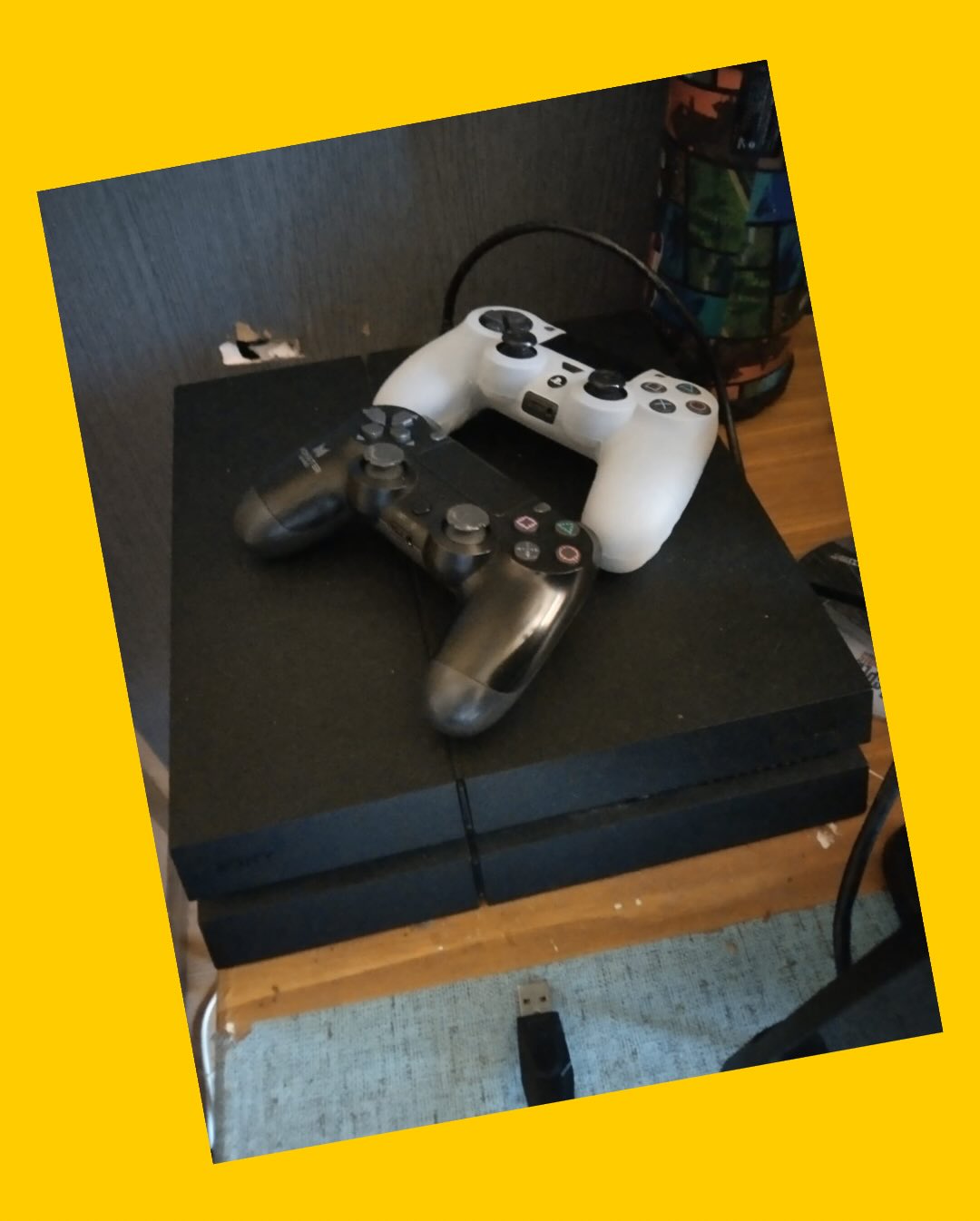 PlayStation 4 fat con 2 controles 500GB