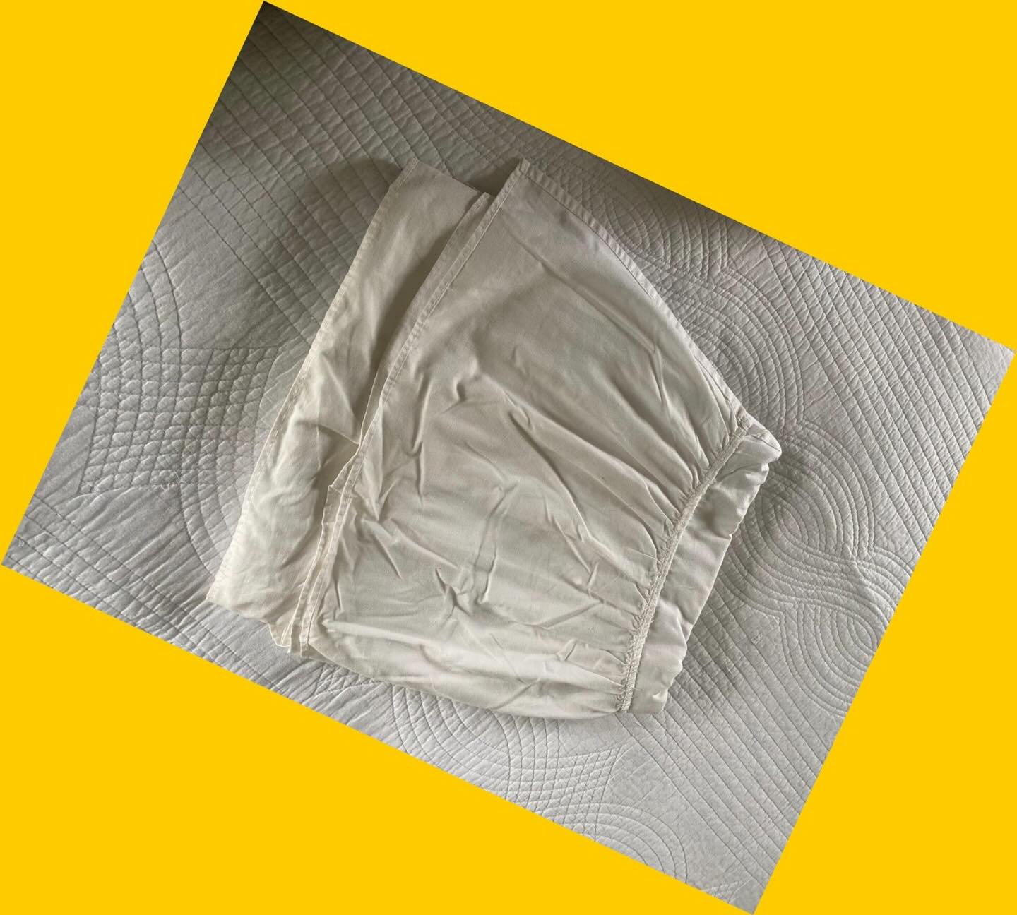 2 Faldones king (uno blanco y uno beige) Cannon Home