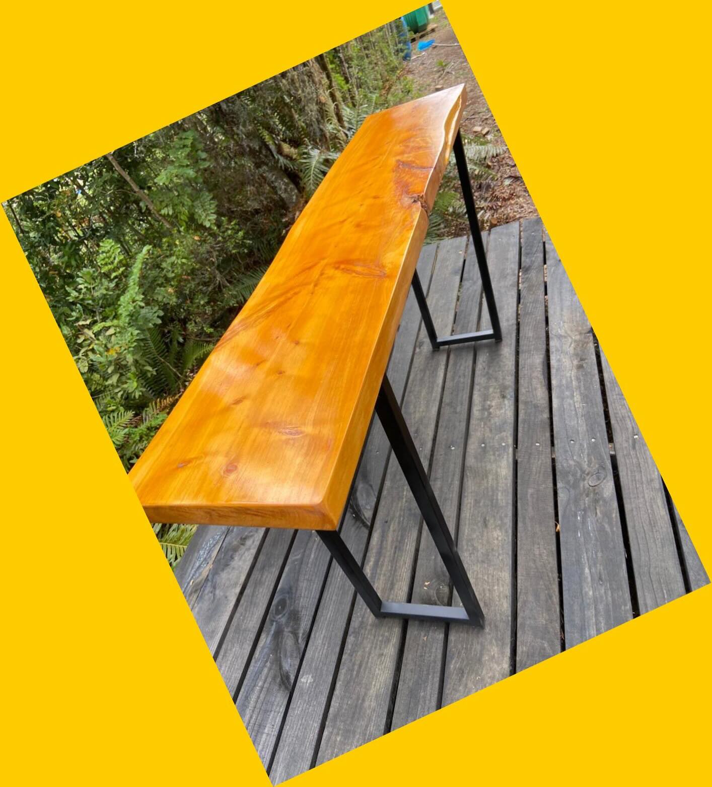 Arrimo de madera de ciprés