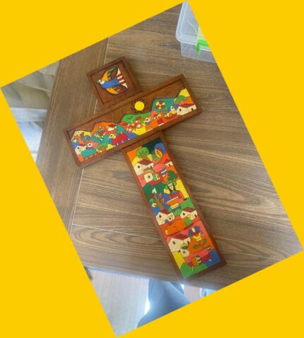 Cruz decorativa