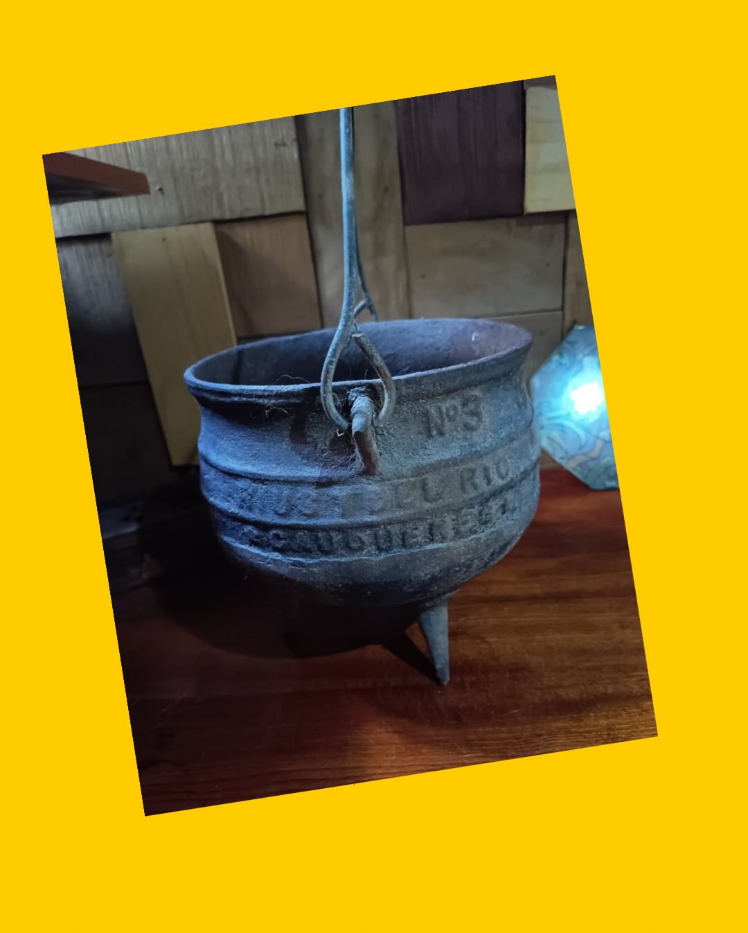 Olla Antigua de hierro Rius y del Río