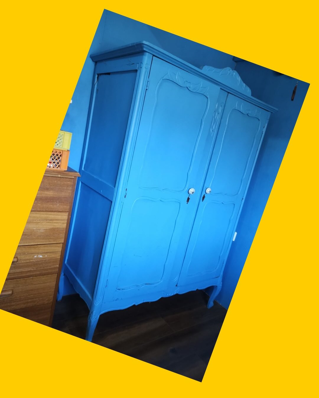 Ropero de madera normando