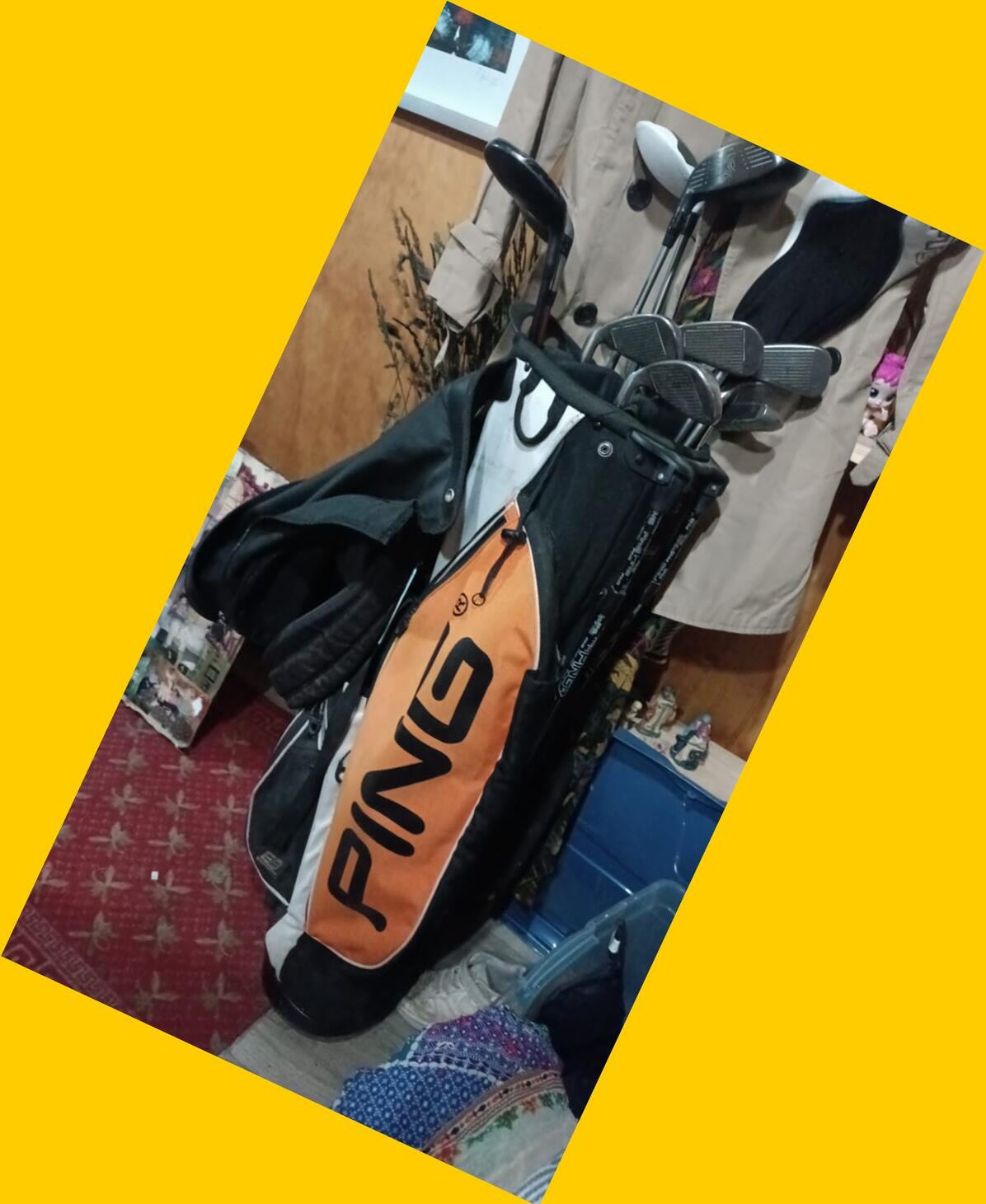 Set de 10 palos de golf con bolso Callaway y Ping