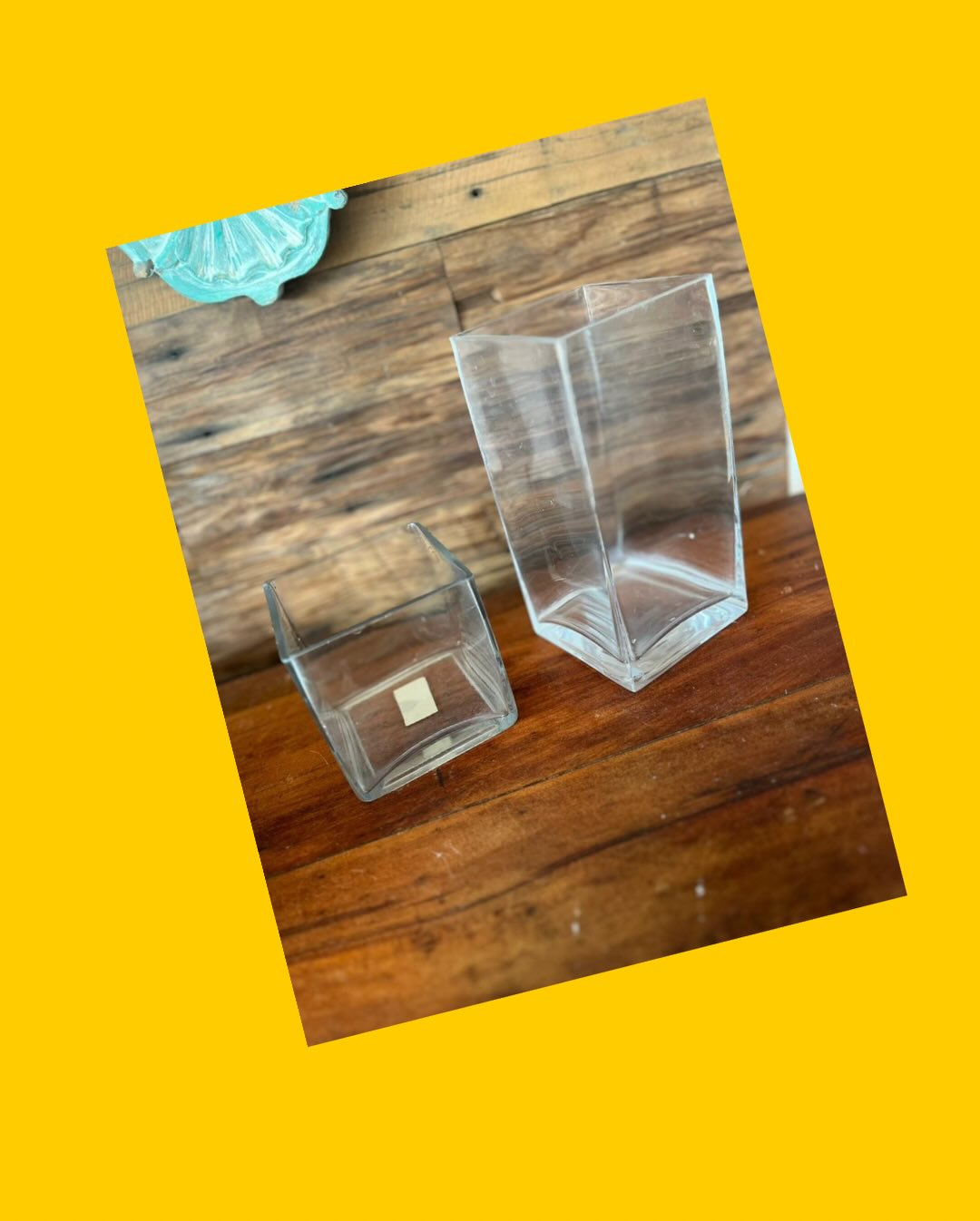 2 Floreros de vidrio