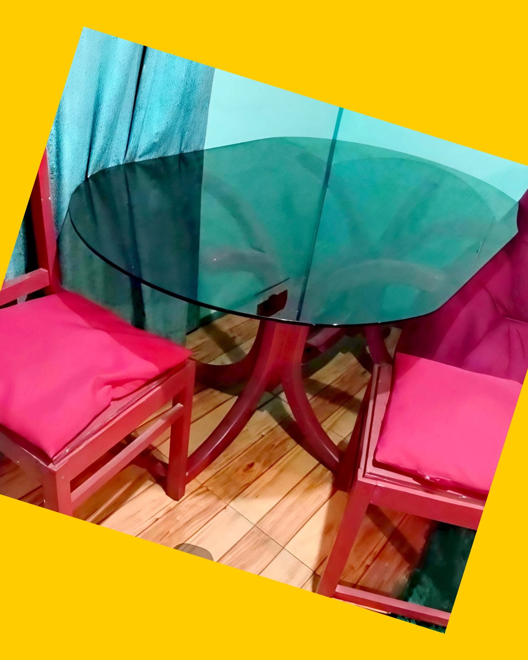 Juego comedor de vidrio / 4 sillas