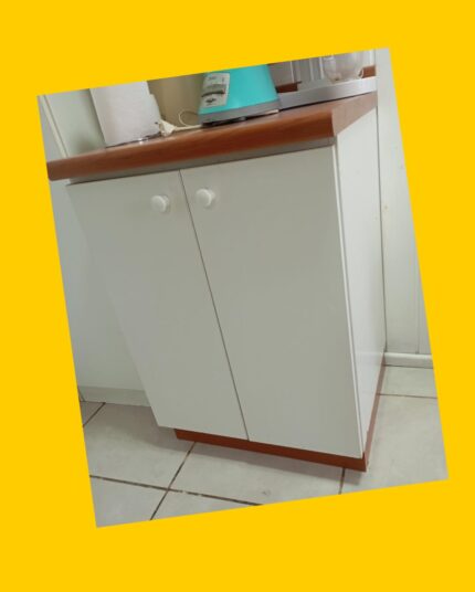 Mueble de cocina con 2 repisas