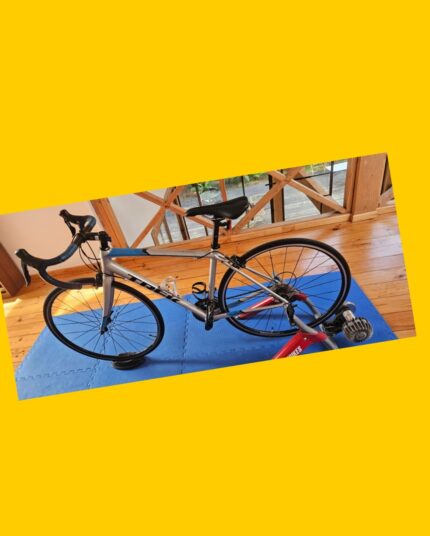 Bicicleta de ruta + Rodillo Wisbikes Trek talla 52