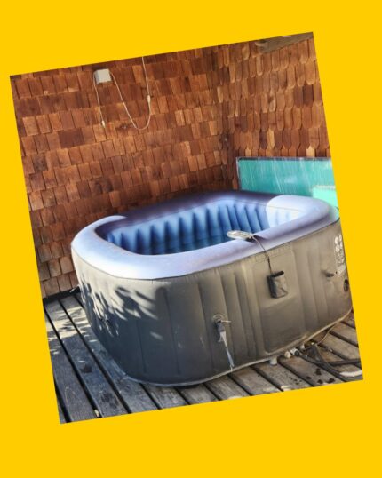 Hot tub spa portable e inflable con control y tapa protectora Tekapo, The Mspa