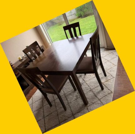 Mesa comedor + 4 sillas