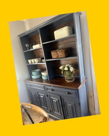 Mueble antiguo restaurado