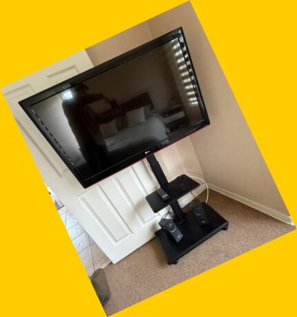 Televisor 42 + rack + parlantes LG