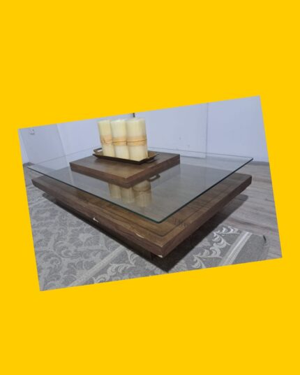 Mesa de centro con tapa de vidrio