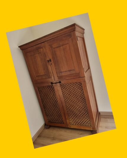 Mueble bar de madera