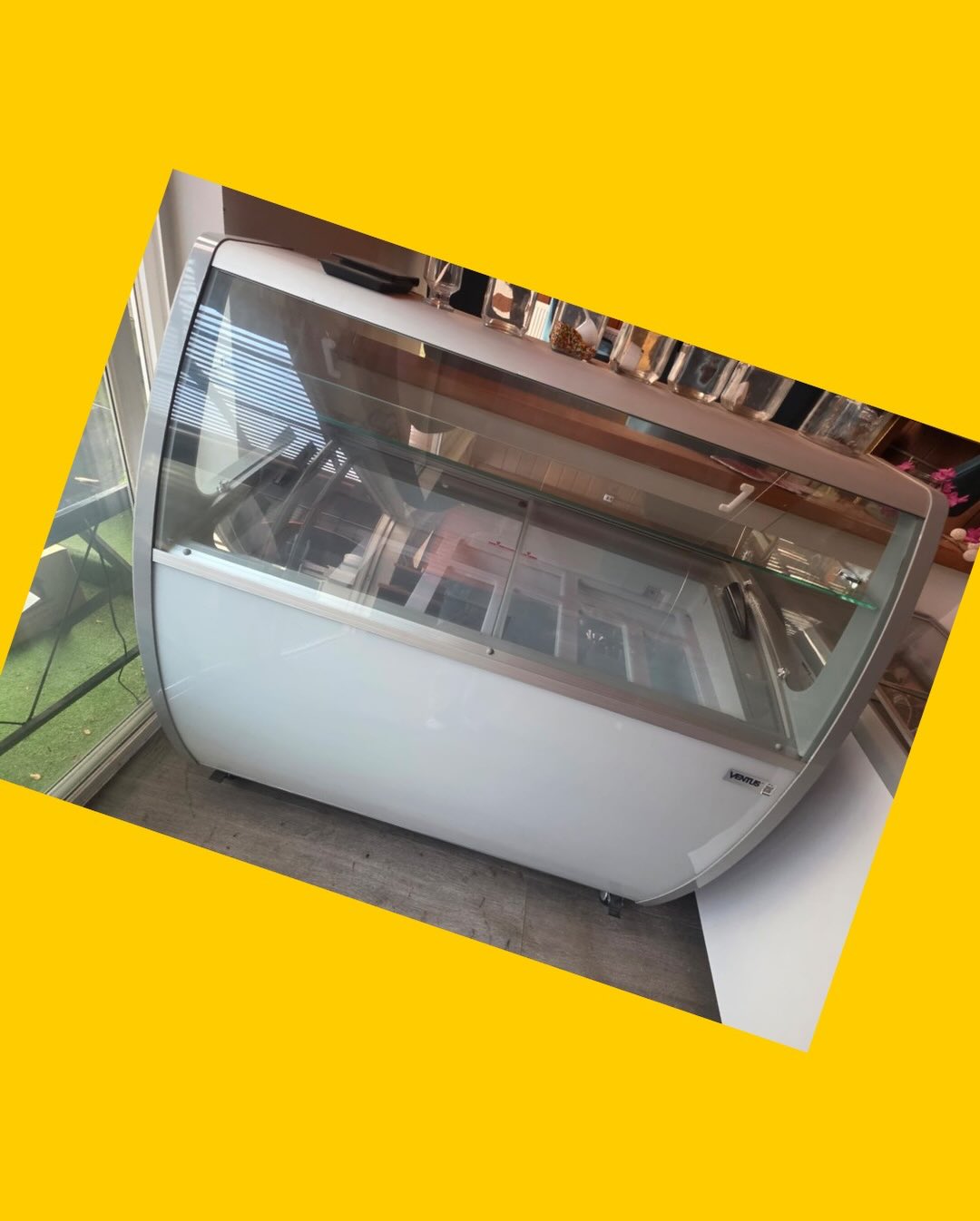 Vitrina de helados refrigerada Ventus
