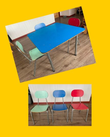 Mesa con 3 sillas Kinder
