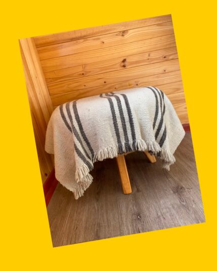 Pouf con manta tejida Ecorueda