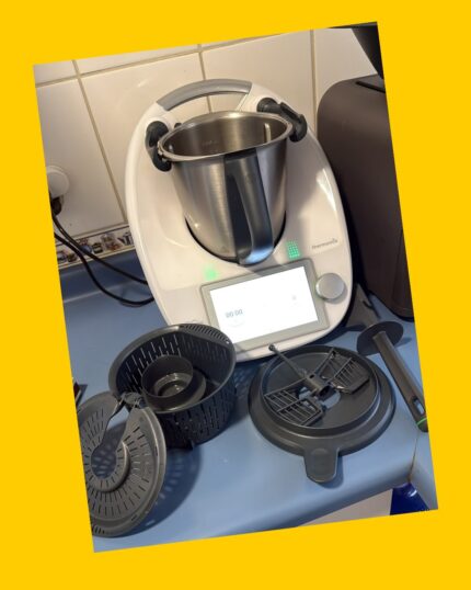 Robot de cocina Thermomix TM6 con accesorios Vorwerk