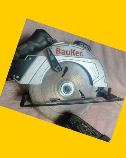 Sierra circular Bauker