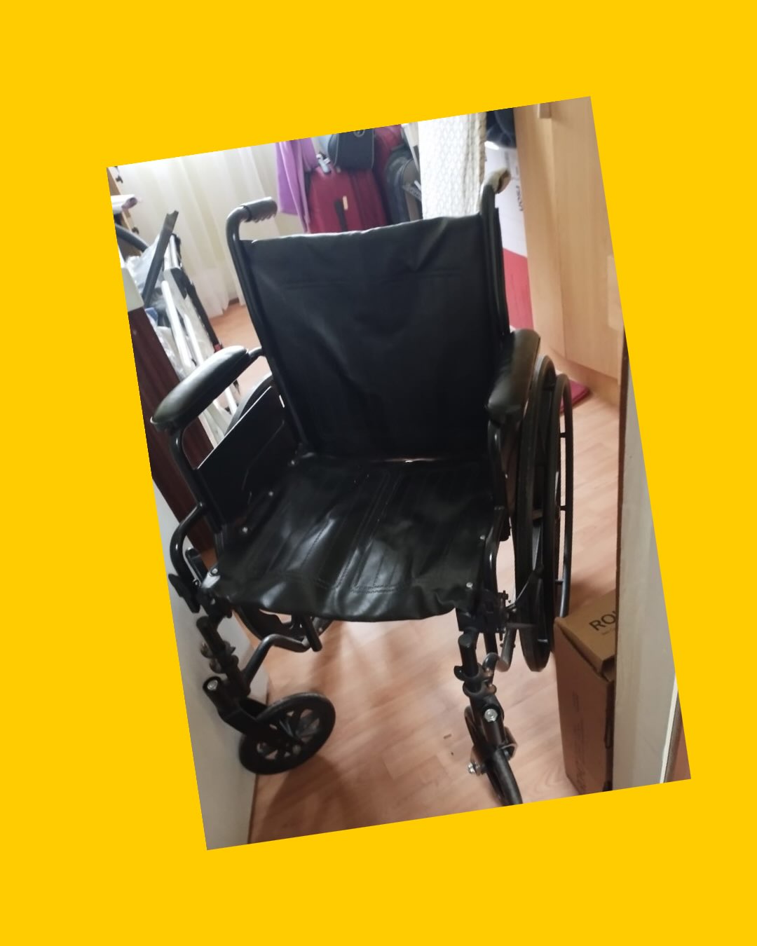 Silla de ruedas manual con pisaderas