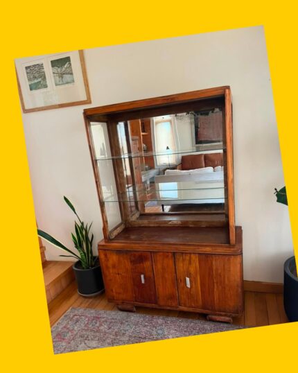 Vitrina de madera