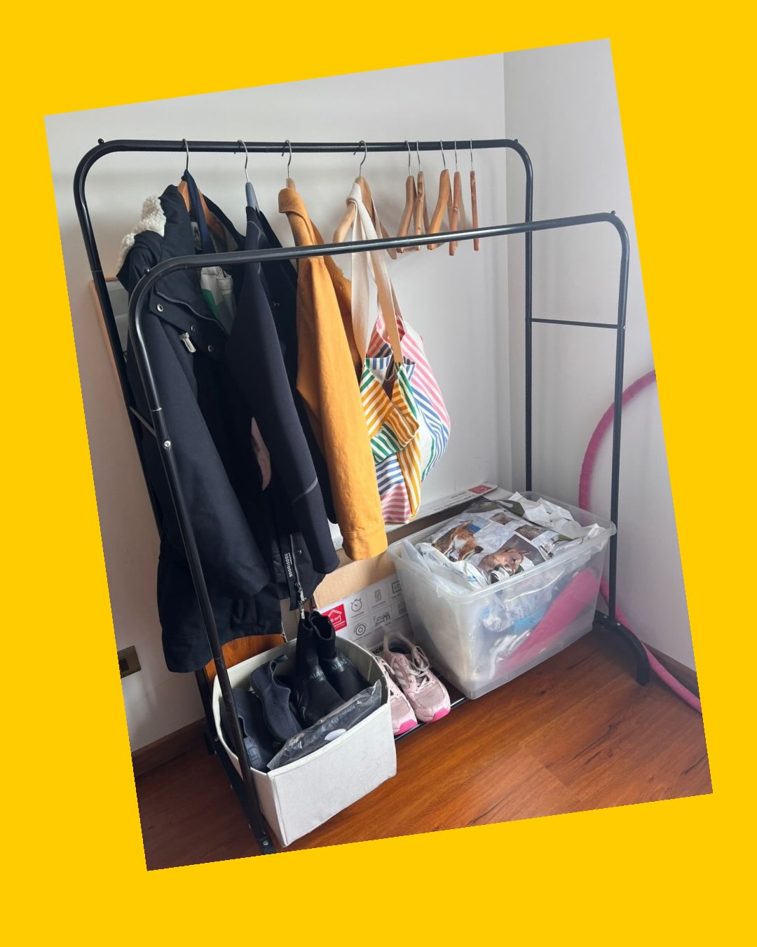 Colgador de ropa metálico