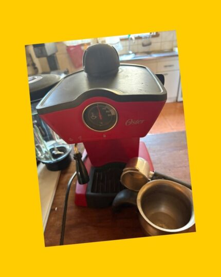 Cafetera de vapor para expreso y capuccino Oster 4188