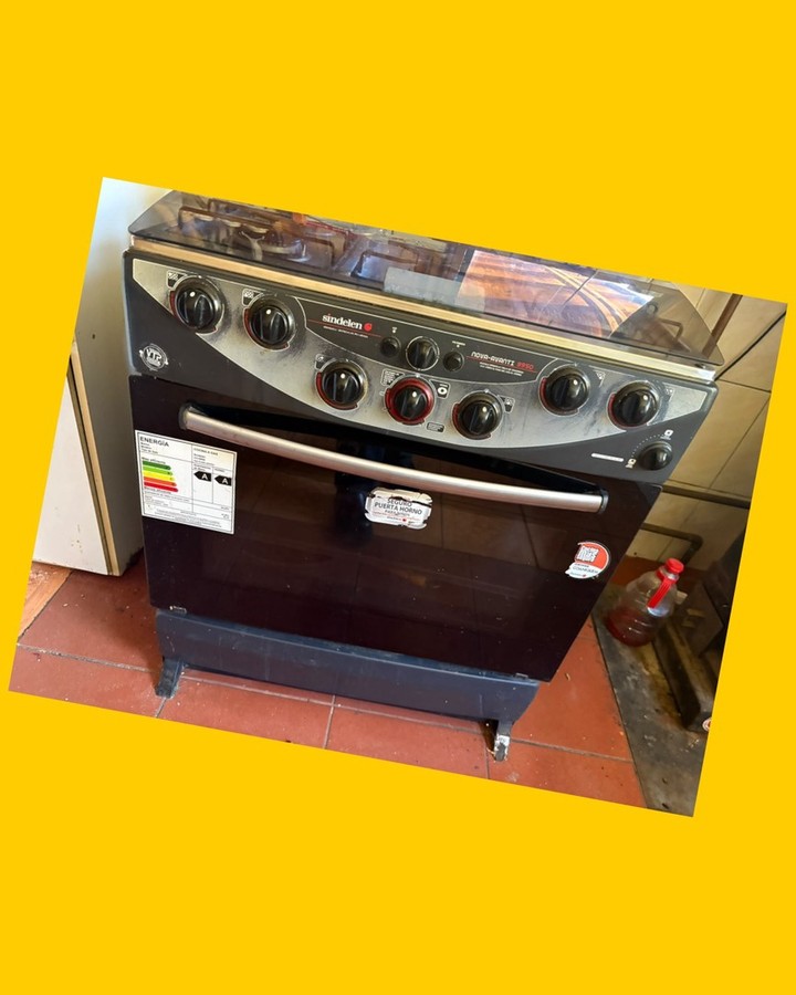 Cocina a gas con 6 quemadores Sindelen 9950
