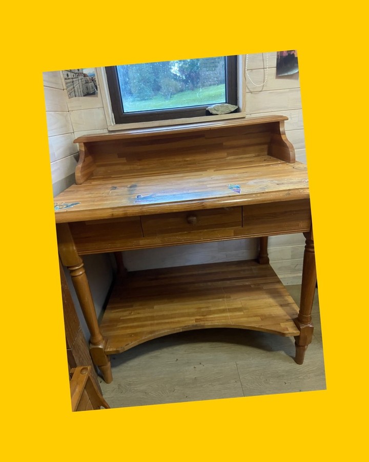 Escritorio de madera