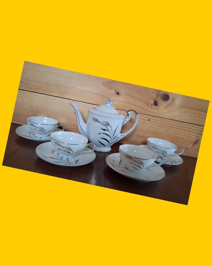 Juego de té de porcelana fina antiguo, compuesto por 1 tetera, 6 tazas y 6 platillos Fine Porcelzin